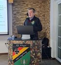 Brigadegeneral a.D. Rainer Meyer zum Felde sprach vor vielen Interessierten beim Klönschnackabend in der Wingst.