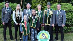 Das Kuhstedter Königshaus lädt zum Wettkampf und bietet musikalische Höhepunkte, feierliche Zeremonien und geselliges Miteinander.