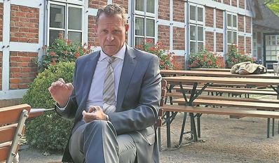 Dr. Arne Wieben, Leiter der Justizvollzugsanstalt Bremervörde, sprach auf Einladung der Gesellschaft für Sicherheitspolitik über den Alltag im Gefängnis.