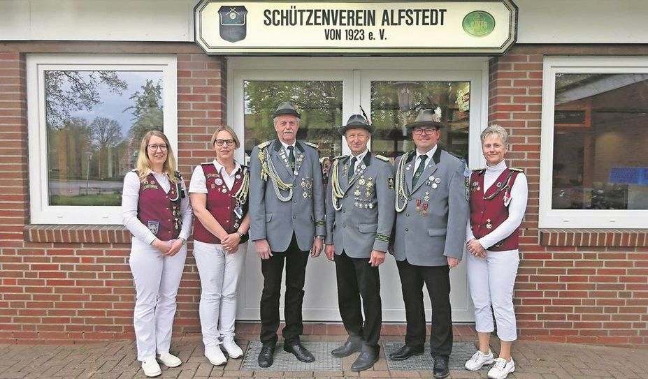 Der Vorstand des Schützenvereins Alfstedt freut sich auf die Feierlichkeiten anlässlich des 100-jährigen Jubiläums.