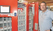 Der ORSY-mat von Würth vervollständit nach Warenentnahme automatisch das Lager.