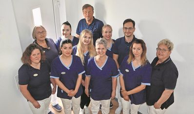 Das Team der Zahnarztpraxis Dr. Lüder Dörgeloh lädt zum kulturellen Tag der offenen Tür ein.