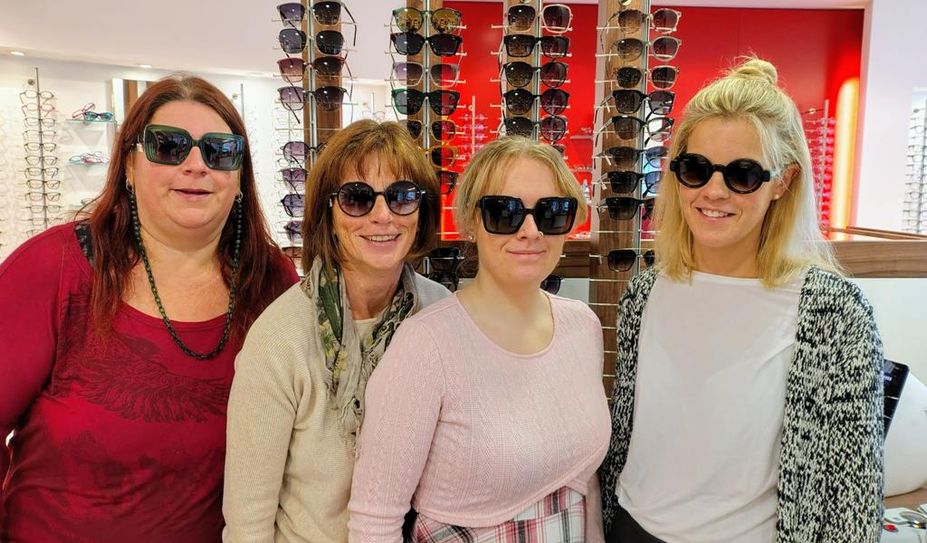 Das Team freut sich auf viele Kunden und steht bei Fragen zur Verfügung.