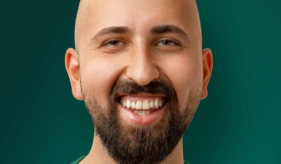 Faruk Maulawy (Grüne), 27 Jahre alt, Student und Dolmetscher, aus Tarmstedt. Seit 2016 Ratsmitglied, seit 2021 im Parteirat.