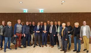 Auch ein Gruppenfoto durfte nicht fehlen – aufgenommen in der Mitte mit Andreas Mattfeldt.