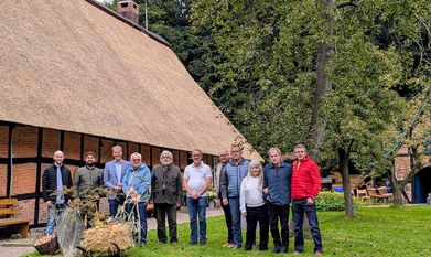 Zur Einweihung des neuen Reetdaches waren alle Förderer, Sponsoren und Mitarbeiter eingeladen.