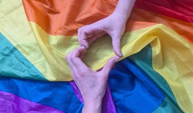 Trans*Net OHZ wurde von Ilka Christin Weiß gegründet, die seit 2013 offen als Frau lebt. Ihr Netzwerk ist eine Form praktischer Solidarität von trans* Menschen.