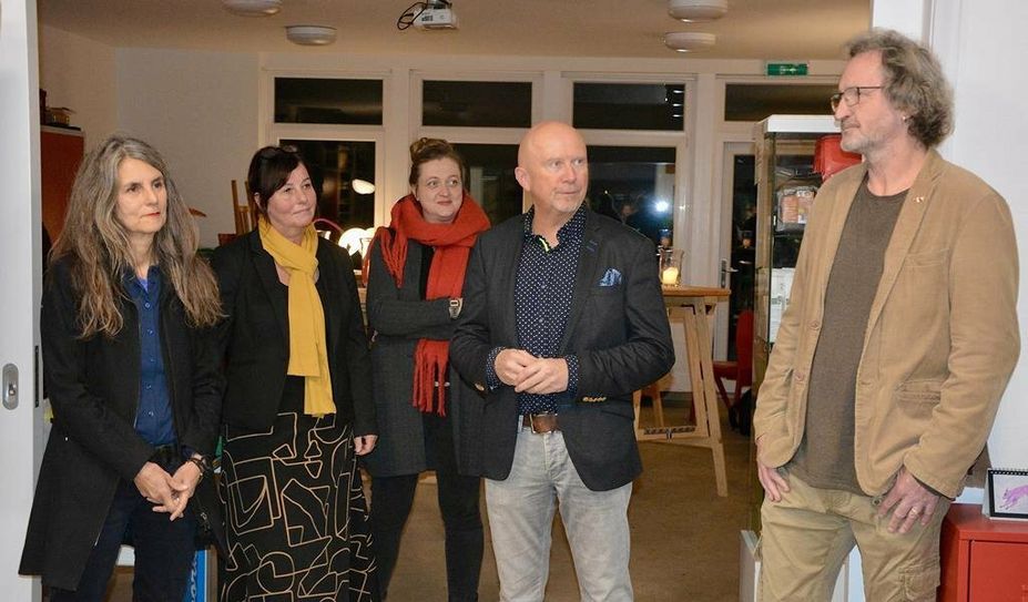 Die Jury mit (v.l.n.r.) Sprecherin Sabine Emmerich, Impulsgeberin Anja Schlesselmann, Jurorin Sabrina Adeline Nagel, Schirmherr Michael Hannebacher und dem Tandem-Vorsitzenden Andreas von Glahn.