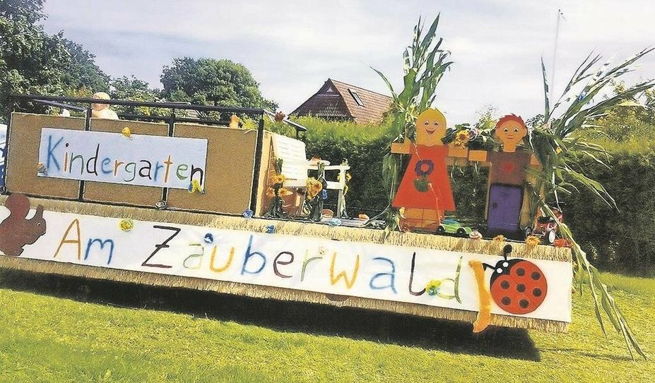 Der Erntefestumzug startet dieses Jahr in der Weide „Sandhauser Moor“, die Aufstellung erfolgt ab ab 12 Uhr.