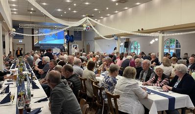 Ein Gesamtbetrag von 39.655,42 Euro geht auf die Konten der Mitglieder, der sich aus der diesjährigen Dividende und dem Jahresüberschuss der Bank von 410.454,22 Euro ergibt.