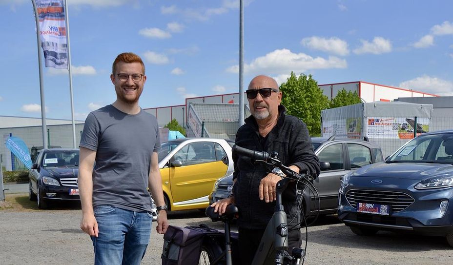 Dirk-Frederik Stelling ist in seiner Heimat verwurzelt. Hier sieht man ihn beim VördeWorx mit dem Bremervörder Künstler Wolfgang Gido.