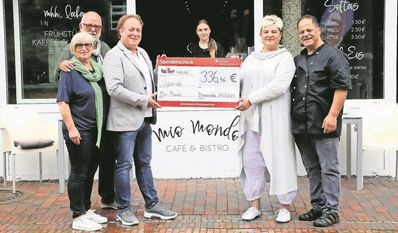 Das Inhaber-Paar Mechmech (rechts) freut sich, etwas Gutes tun zu können.