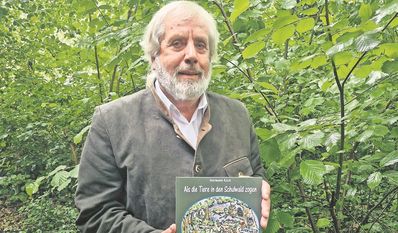 Hermann Kück mit seinem neusten Buch.