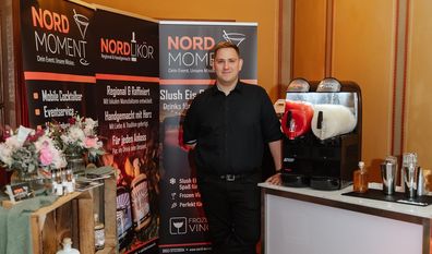 Seine handgemachten Liköre sind das Highlight bei jeder Veranstaltung.