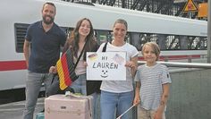 Teilnehmerin Lauren kurz nach ihrer Ankunft mit ihrer neuen Familie auf Zeit. Foto: eb