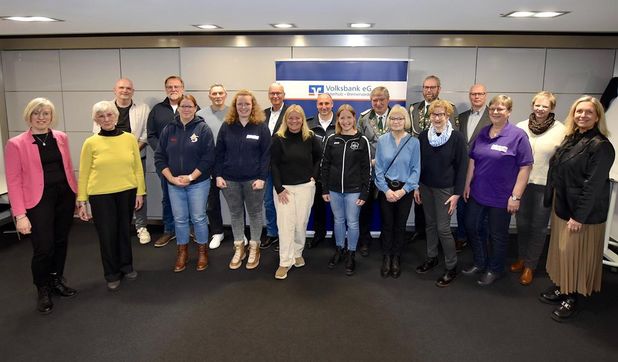 Die Vereine freuen sich über die Förderbeträge, mit denen sie die unterschiedlichsten Anschaffungen machen können.