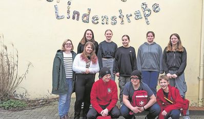 Die Jugendlichen sind stolz, dass sie als Sanitäter:innen anderen helfen können.
