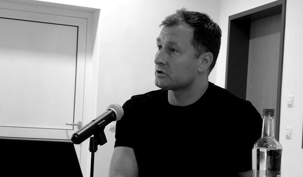 Jan Gerber ist seit 2009 wissenschaftlicher Mitarbeiter am Dubnow-Institut, aktuell leitet er das Forschungsressort Politik.