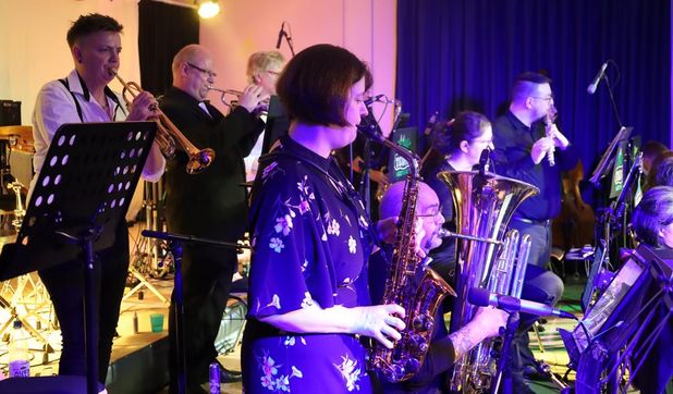 Das Orchestra Torfteufel zeichnet sich durch seine ungewöhnliche Besetzung aus.