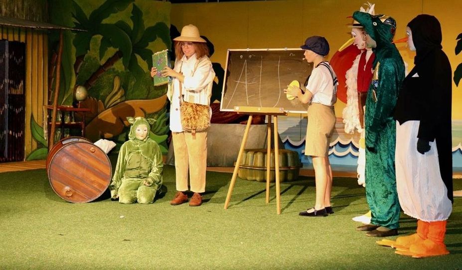 Der Seele-Fant, Wutz das Hausschwein, das Urmel, Professor Habakuk Tibatong, Schusch der Schuhschnabel, Wawa der Waran und Ping Pinguin durchleben aufregende Zeiten. Foto: akl