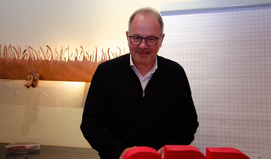 Dominik Schmengler kandidiert für den Bundestag. Auf der jüngste Mitgliederversammlung der SPD stellte der Schwaneweder sich den Genossen und Genossinnen vor.