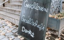 Die Liste von Unternehmungen, welche die Handlungs- und Bewegungsspielräume von Hunderttausenden Menschen verengen, ist lang.