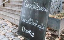 Die Liste von Unternehmungen, welche die Handlungs- und Bewegungsspielräume von Hunderttausenden Menschen verengen, ist lang.