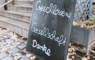 Die Liste von Unternehmungen, welche die Handlungs- und Bewegungsspielräume von Hunderttausenden Menschen verengen, ist lang.