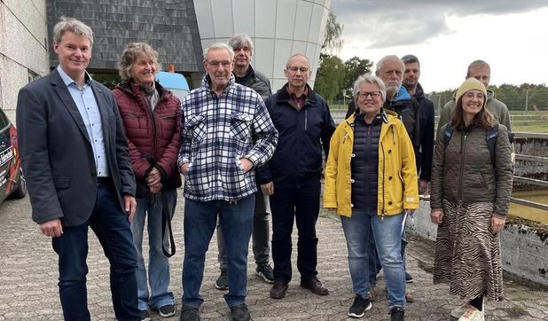 Die Delegation der Grünen lernte viel Informatives beim Wasserverband in Minstedt.