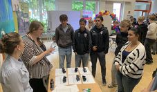 Sieben von 13 Ständen besuchte jede Gruppe beim Berufsweg-Parcours.