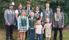 Die aktuelle Königsfamilie freut sich auf ein hoffentlich erfolgreiches Schützenfest.
