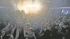 Bei der Teenie-Disco wird abgerockt. Alkohol und Zigaretten sind aber tabu.