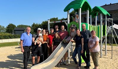 Lamstedts Bürgermeister Manfred Knust (links) mit einigen Ehrenamtlichen aus dem „Wiesenblick“.