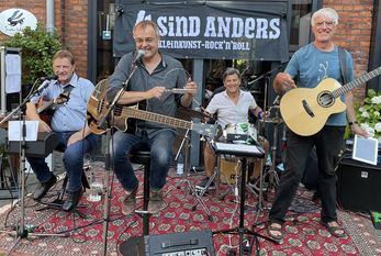 Die vier Musiker wollen ihr Publikum nicht nur unterhalten, sondern auch zum Bewegen motivieren.