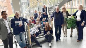 Im Rathaus kamen alle glücklichen Gewinnerinnen und Gewinner zusammen, um ihre Preise abzuholen.