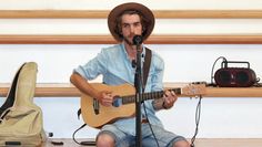Bei der „Open Stage“ können Künstler:innen aller Art ihre Talente präsentieren.
