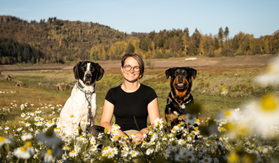 Denise Töpfer eröffnet am 7. November die „Hundetöpferei“ in Basdahl.