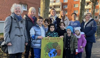 Alle zwei Wochen treffen sich die Scharmbecker „Welt-Kids“ in der Drosselstraße 7, um gemeinsam zu lachen, zu spielen und bei spannenden Aktionen die Natur Osterholz‘ zu erkunden.