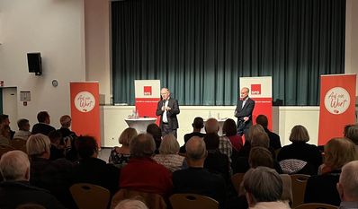 Stephan Weil und Michael Harjes im Ritterhuder Hamme Forum bei der jüngsten Ausgabe von „Auf ein Wort“.