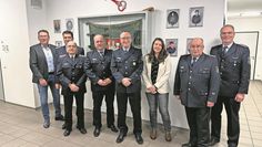 Erster Stadtrat Thorsten Küver, (v.li.) Stadtbrandmeister Nils Schwarz, Frank Bartmann, Andre Matthias, Holger Naubert, stellvertretende Ordnungsamtsleiterin Yvonne Janda, stellv. Stadtbrandmeister Torsten Buck und Abschnittsleiter Jörg Suske.