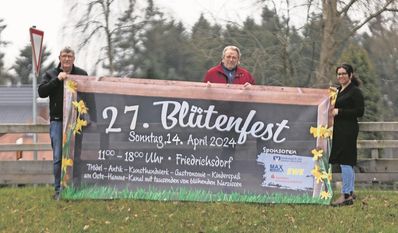 Die Vorstandsmitglieder Frank Tietjen, Manfred Schnaars und Melanie Blank freuen sich auf das Blütenfest und hoffen erneut auf gutes Wetter.