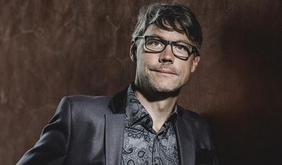 Christoph Sieber ist mit seinem neuen Programm auf Tour.