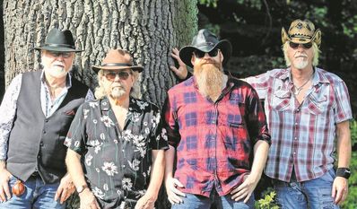 Viele ihrer Songs aus den 1960ern und 1970ern wirken noch immer zeitgemäß und lebendig, sodass das Publikum nicht still sitzen kann.