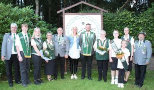 Die amtierende Königsfamilie genießt ihre Königswürde noch ein letztes Mal in vollen Zügen, bevor beim Schützenfest neue Majestäten gesucht werden.