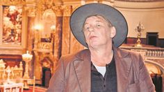 Ben Becker freut sich darauf, einen „sauschwierigen Text“ zur Aufführung zu bringen.