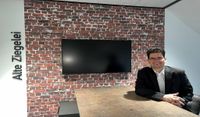 In unterschiedlich gestalteten und modern ausgestatteten Räumen ist genug Platz Beratungsgespräche und zum Arbeiten.
