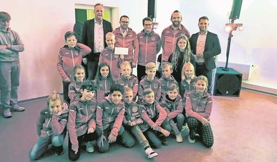 Die Mitglieder der U10 Mannschaft waren sichtlich stolz auf ihre erbrachten Leistungen.