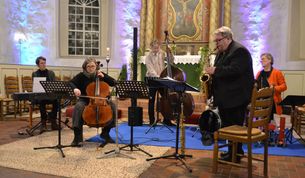 Ein stimmungsvolles Konzert begeisterte die etwa 200 Zuhörer in der Bartholomäus-Kirche in Lamstedt.