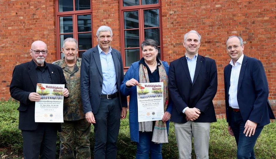 Organisatoren in Vorfreude: Jürgen Langenbruch, Oberstleutnant Wilfried Kantar, Bürgermeister Torsten Rohde, Katrin Engelken von Oehsen, Dr.-Ing. Marc Lemmel und Jan Mackenberg.