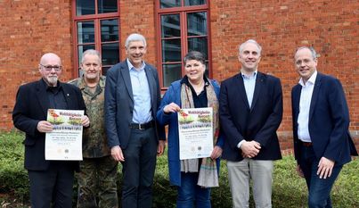 Organisatoren in Vorfreude: Jürgen Langenbruch, Oberstleutnant Wilfried Kantar, Bürgermeister Torsten Rohde, Katrin Engelken von Oehsen, Dr.-Ing. Marc Lemmel und Jan Mackenberg.